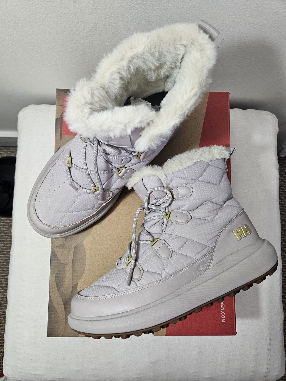 Helly Hansen Women's Light Gray Quilted Faux-Fur Winter Boots